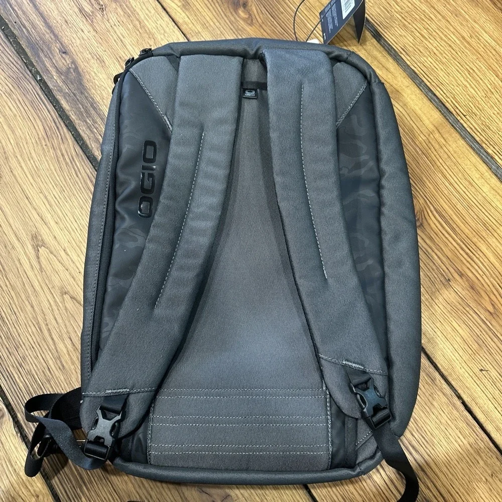 Brand NEW NWT OGIO Convert Pack Dark Gray Travel & Laptop Backpack Retail $89